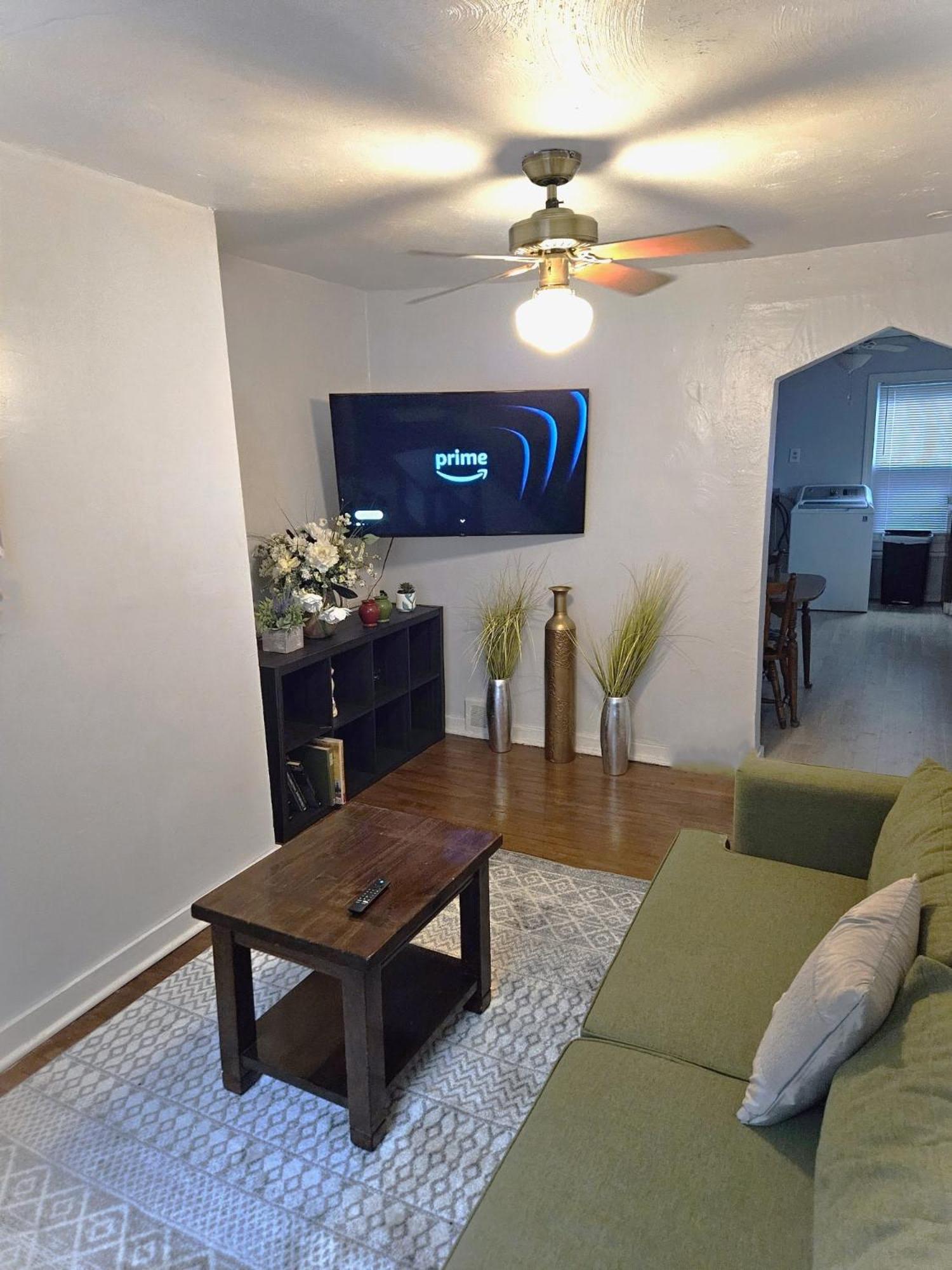 3 Bedroom Southside Pad - Sleeps 8 - Amazing Location Pittsburgh Exterior foto